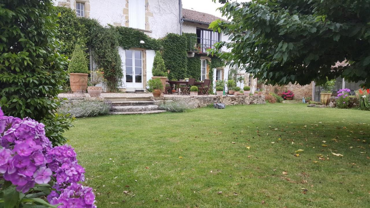 לה ראול Chambres D'Hotes Art Et Remparts מראה חיצוני תמונה