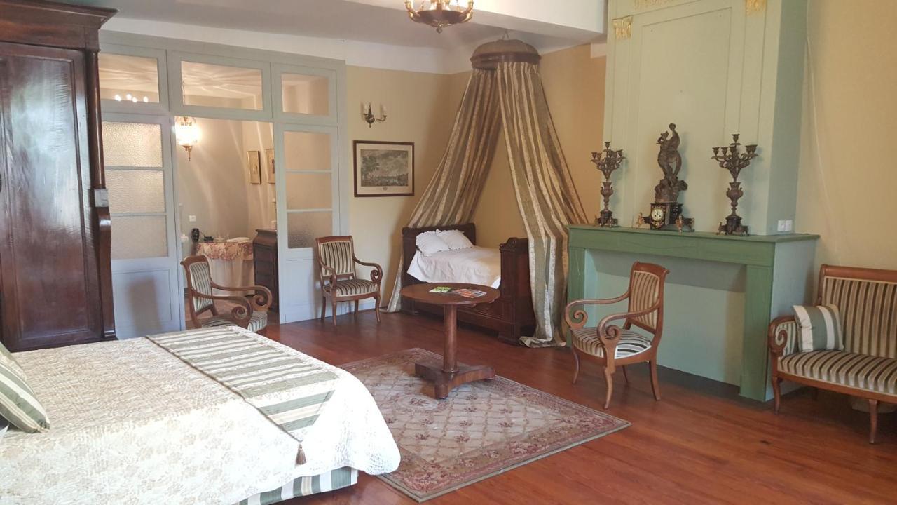 לה ראול Chambres D'Hotes Art Et Remparts מראה חיצוני תמונה