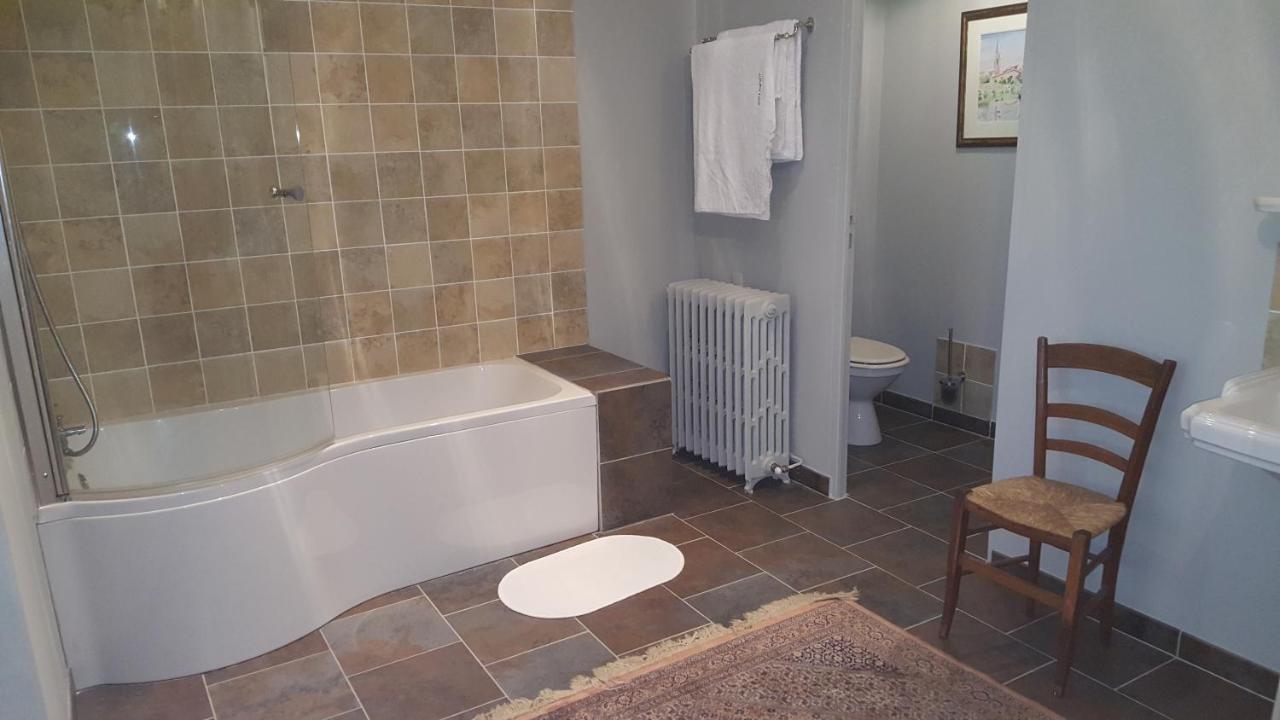 לה ראול Chambres D'Hotes Art Et Remparts מראה חיצוני תמונה