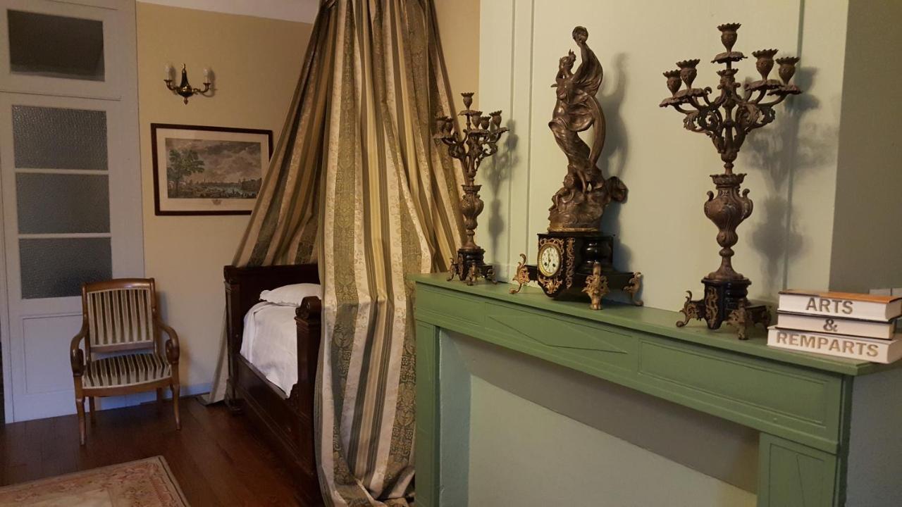 לה ראול Chambres D'Hotes Art Et Remparts מראה חיצוני תמונה